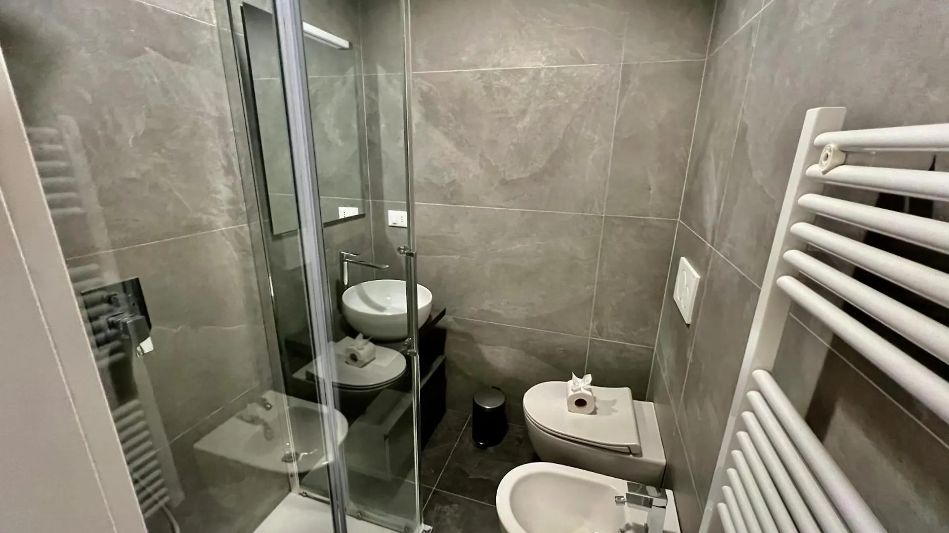 Oasi Apartment Desenzano del Garda 0*,