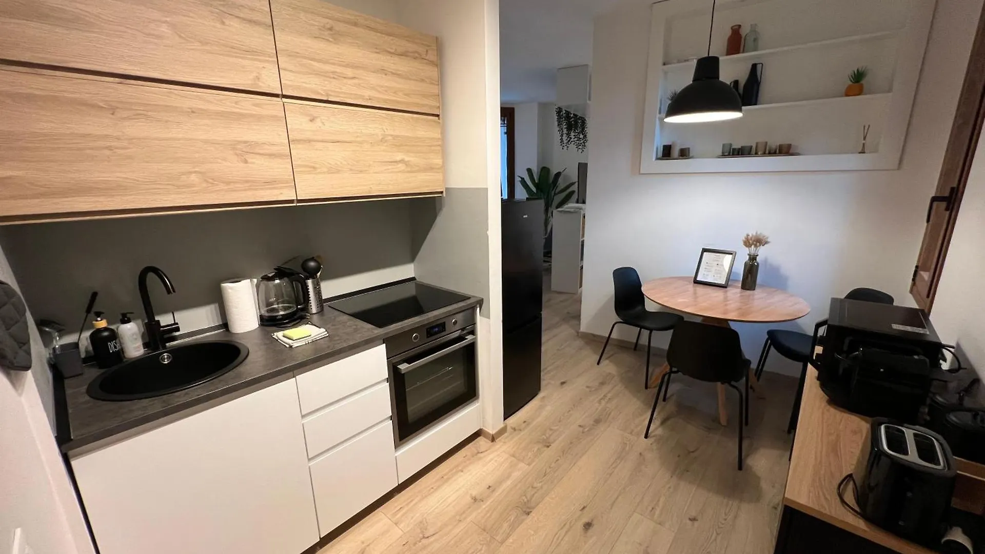 Oasi Apartment Desenzano del Garda 0*,